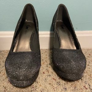 3”-3.5” Black Sparkled Heels
